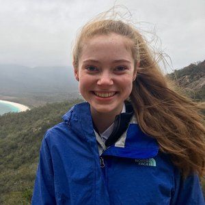 Meet your Posher, Caroline